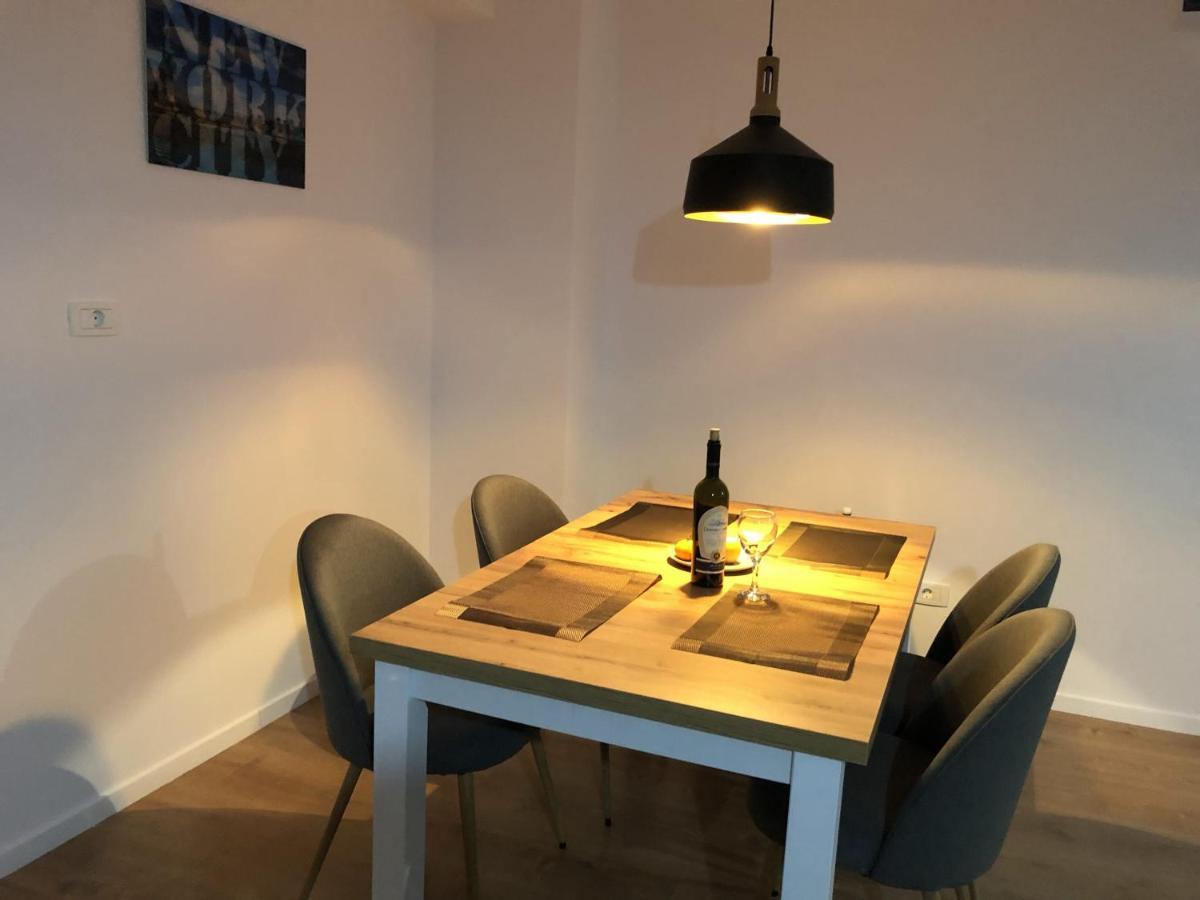 טימישוארה Chronos Apartment - Modern And Stylish מראה חיצוני תמונה