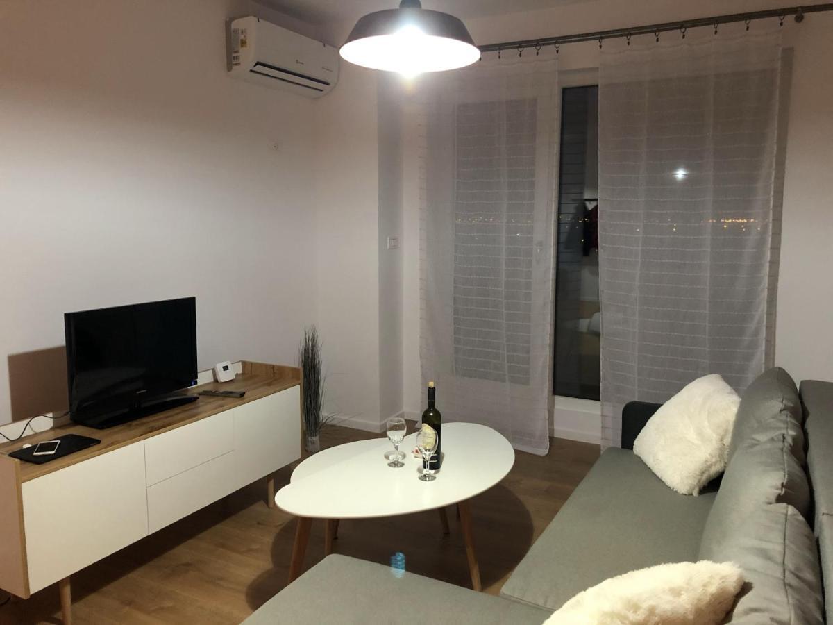 טימישוארה Chronos Apartment - Modern And Stylish מראה חיצוני תמונה